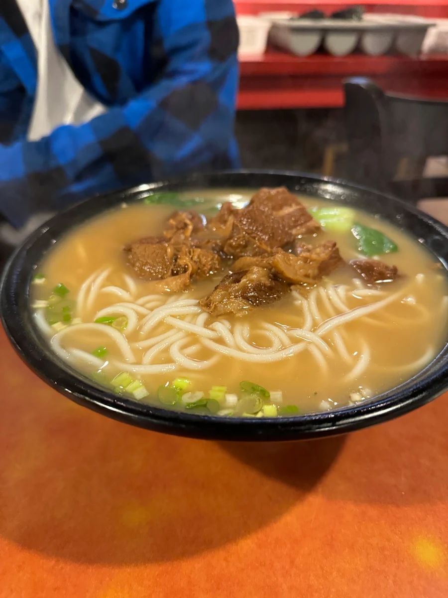 beef sirloin ramen 牛腩山东拉面